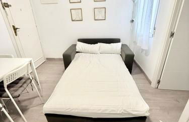 Metro Avenida de América 11 AMCH Hospedaje - Photo 34