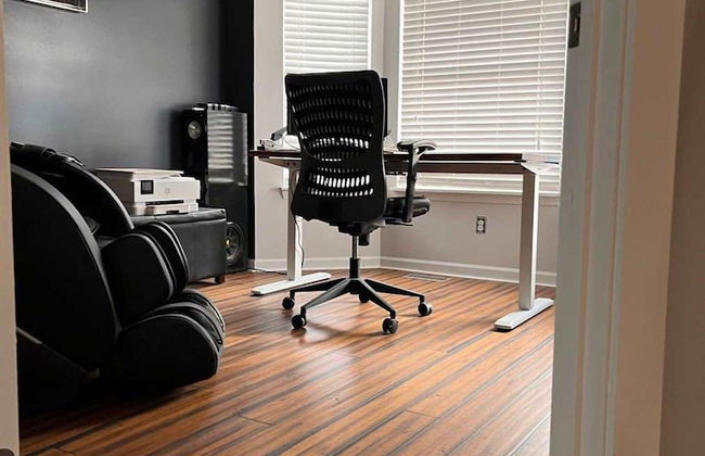 Remodeled and Inviting Free EV Charging Station Level 2 - Photo 4