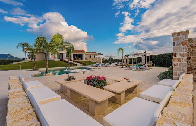 An Idyllic Hideaway Villa Shangri-la Zakynthos - Photo 50