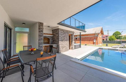 Lovely Home In Debelo Brdo With Sauna - Photo 11