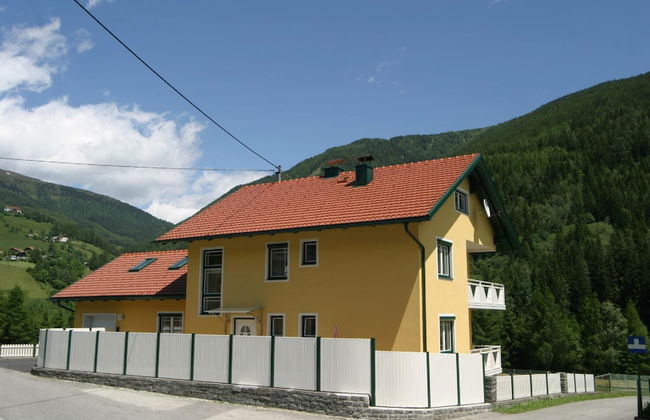 Apartment in Katschberg Near Ski Slopes - Photo 1