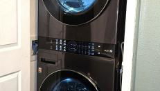 Private Cabin- Breakfast - Double Tub - 75in TV - SUP - Washer Dryer - BBQ - Foto 5