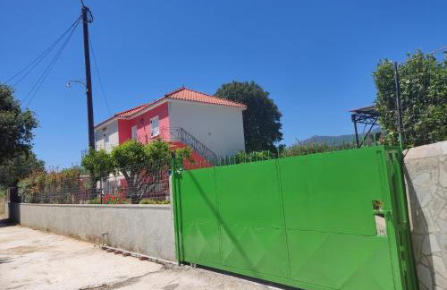 DIMITRIS EYRIAKIS COTTAGE - Photo 2