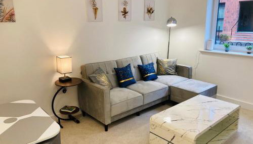 2 Bedroom Luxury Apartment! City Center with Free Parking! - Foto 3