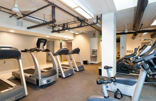 2BR Condo in Heart of LoDo with Great Amenities - Foto 15