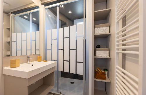 Oihana grand chalet de 2 à 6 pers climatisé avec piscine vue et calme à Hasparren-Pays Basque - Foto 16