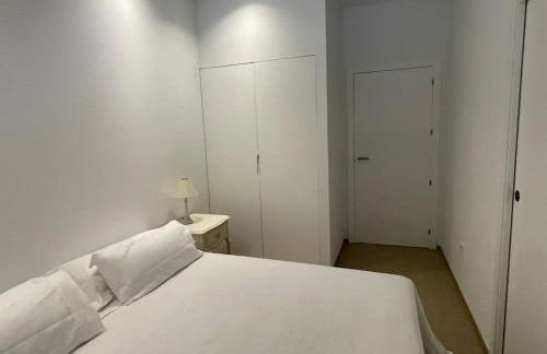 Apartamento con jardín y piscina en Córdoba - Photo 9