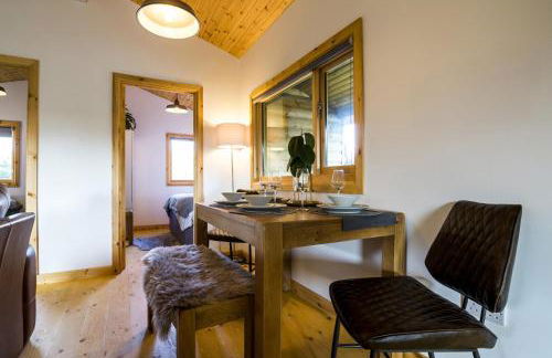 Fern Lodge - 2 Bedroom Log Cabin - Saint Florence - Tenby - Photo 50