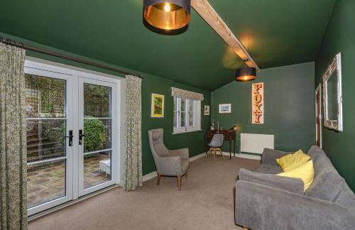 Dulcote Gem 3 Bed 3 Bath Parking & Cathedral Views - Photo 58