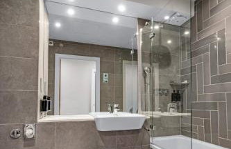 Roomzzz Leeds City - Foto 23