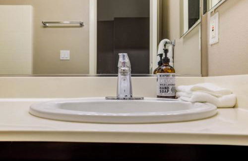 Serene and Spacipus 5BR Home In A Hill Near San Francisco - Foto 59