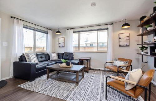 Modern Chic Retreat Near Mtns & Red Rocks Wifi - Foto 1