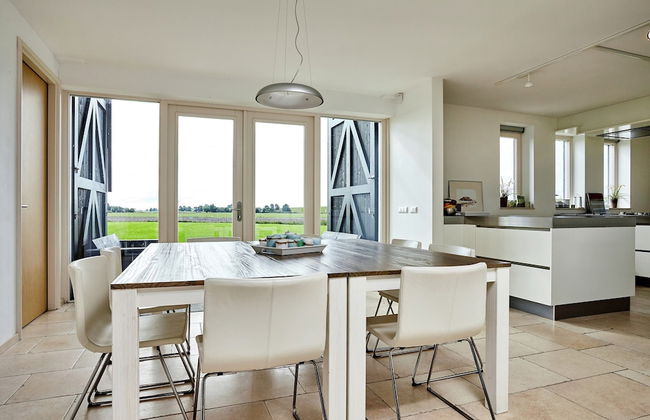 Stately Villa in Wierum with Fantastic Views & Hot Tub - Foto 10