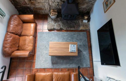 Beautiful Cornish barn in the stunning Lamorna valley with large garden - Photo 8