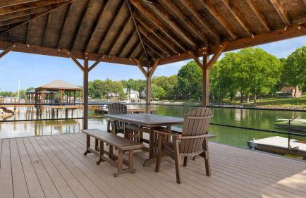 Black Bear & Blue Heron by Avantstay 2 Lakefront Homes, Sleeps 43 Pool, Dock, Theater - Foto 24
