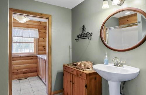 Cozy Cabin in Sister Bay HotTub FirePit Dogs - Foto 32