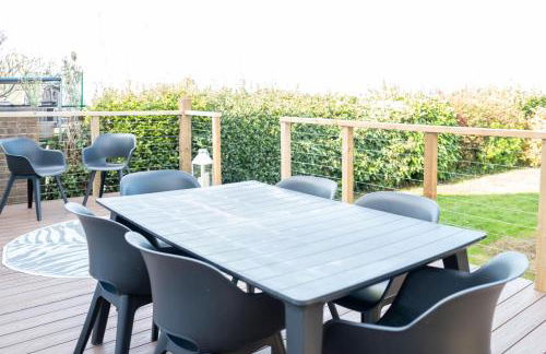 Clifftop Coastal Retreat - Accessible Pet Friendly Sea View - Sleeps 8 - Perfect for Contractors and Long Stays - Foto 21