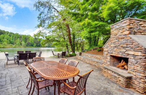 Hot Tub, Dock, Lakefront Luxe Six Mile Retreat - Foto 2