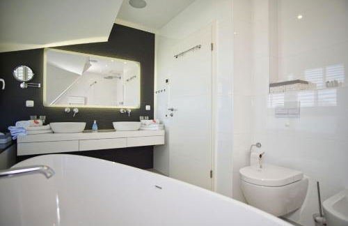 Haus in idyllischer Lage mit Sauna, Terrasse und Garten - Villa Morgensünn - Foto 16