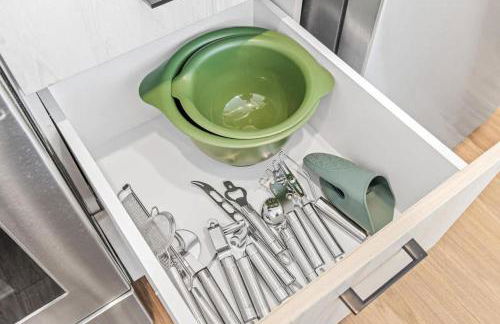 Luxury 1BD Gym Rooftop Street Parking by DT UMN - Foto 19