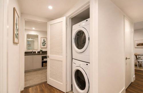 Los Angeles Premium City Suites - Free Secured Parking - Photo 78
