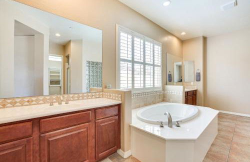 Poolside Dining! Family Home 5 Mi to Goodyear - Foto 13