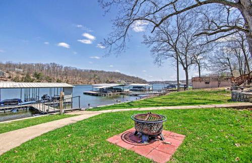 Fire Pit and Dock Lake of the Ozarks Hiller Haus - Foto 31