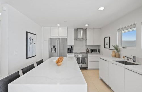 Birdrock Paradise w Private Pool& Spa, AC, fast WiFi & Yard! - Foto 15