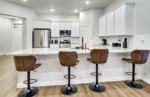 8 Mi to TTU! Pet-Friendly Home with Patio and Yard - Foto 6