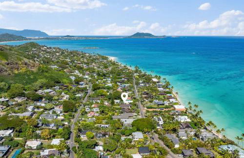 Stunning Lanikai Home just steps to the Ocean-Authentic Hawaiian Tropical Charm - Photo 9