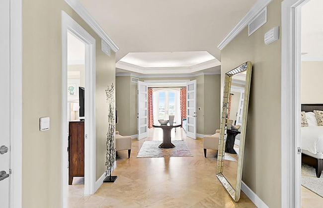 Luxury Penthouse Condo With 360 Oceanviews - Photo 19