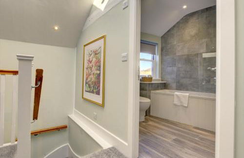 The Nook - A modern 2 bedroom loft with parking - Foto 13