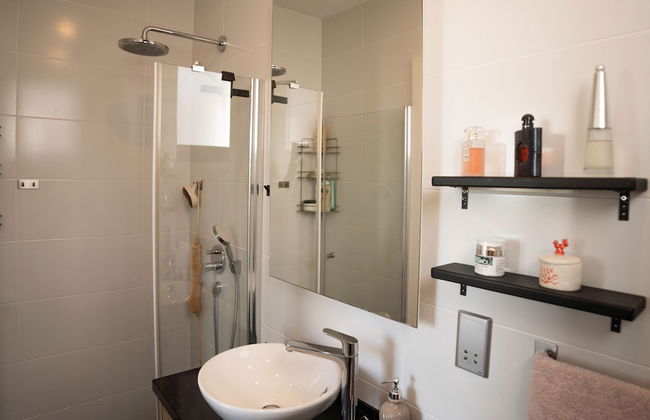 Modern and Cozy Designer Apartment in Relaxing Environment - Foto 22