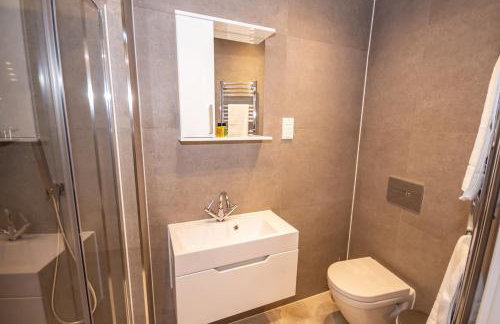 Luxury 4 bedroom ground floor apartment - Foto 20
