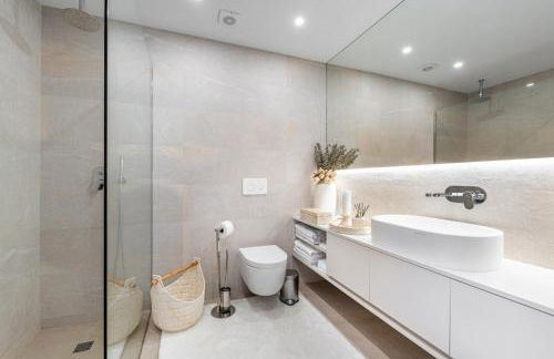 Riverside duplex by the sea with pool and balcony - Foto 7