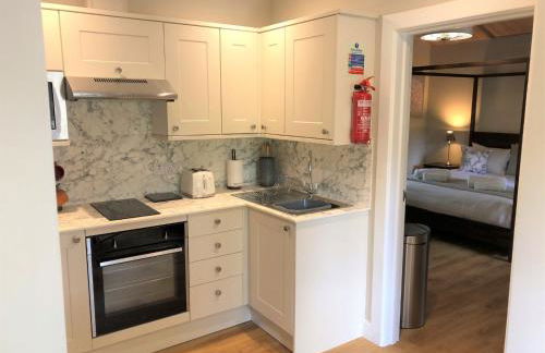 Breckland Lodge 2 with Hot Tub - Foto 10