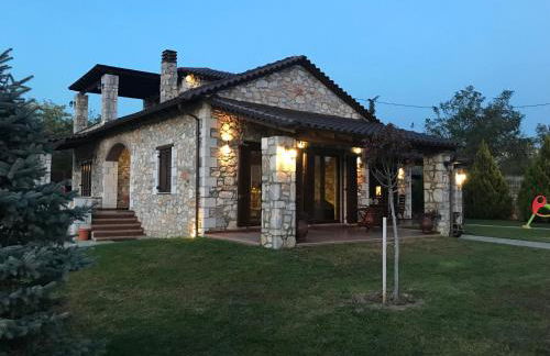 Petrines Villes Avramilias - Photo 50