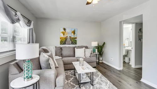 1 Mi to Beach Home with Patio and Grill in Hampton! - Foto 5