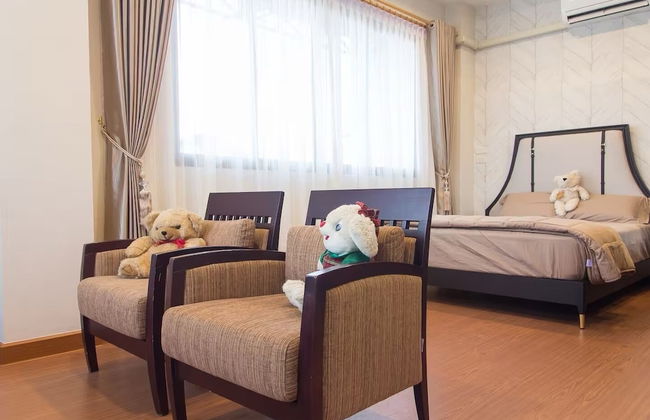 The Loft Living Space - Photo 36