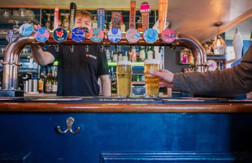 The Fox Den - Photo 18