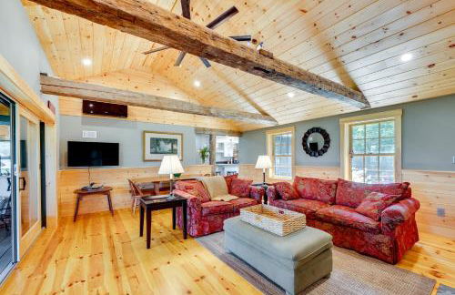 Lakefront Lovell Home with Dock Walk to Town Beach! - Foto 8