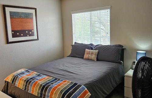 This cute 3 bedroom 2 and half bath is cozy - Photo 23