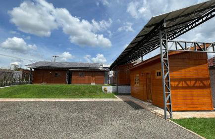 Lindos e novos Chalés na região central de Foz - Foto 14