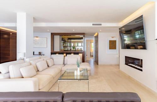 Infinity Blue Penthouse - Photo 15
