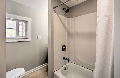 Sunny Superior Home - Swim, Hike, and Explore! - Foto 5