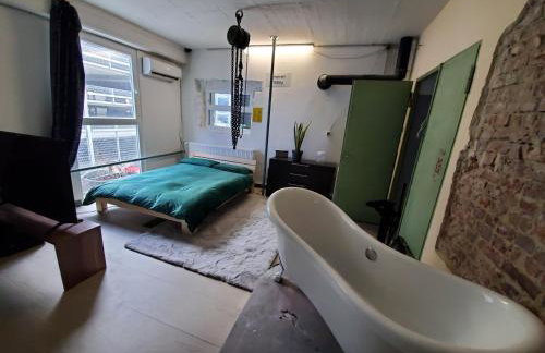 Stunning Industrial Loft in a former Power Plant Schaltzentrale - Foto 18