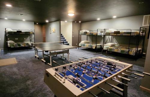 The Gathering Place! Sleeps 24, Lakeview, Game room - Foto 32