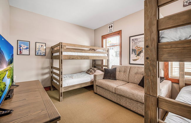 Mountain Time-spacious, Private Hot Tub,great View - Photo 1