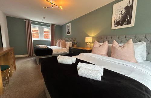 6 Bed, Sleeps 14, En-suites & Parking - Foto 11