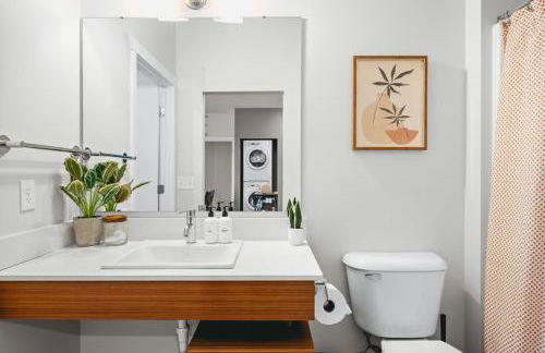 NEW Great Escape 404 2BR Condo Near Downtown and Bay - Photo 23